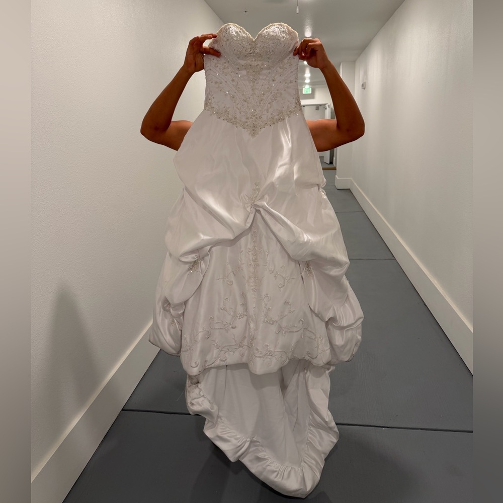 Maggie Sottero V7018SM Beaded Ball Gown Wedding Dress Size 6 Ivory - Picture 11 of 15